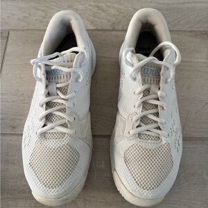 Wilson White Women's Tennis Shoes